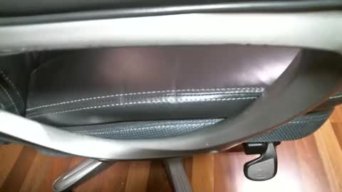 Snapshot of cutandwaxed2 chatting on October 24, 1:12 pm BI SMOOTH MATURE  SUB online show from October 24, 1:12 pm