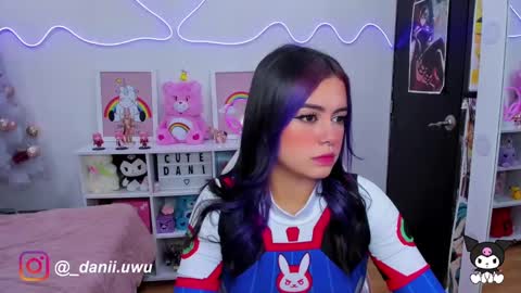 Snapshot of cute_dani__ chatting on December 4, 9:45 am Dani  online show from December 4, 9:45 am