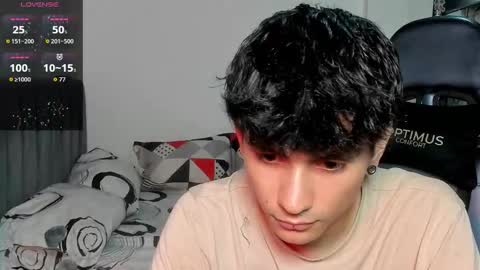 Snapshot of cute_diego_ chatting on October 8, 10:59 pm Diego online show from October 8, 10:59 pm
