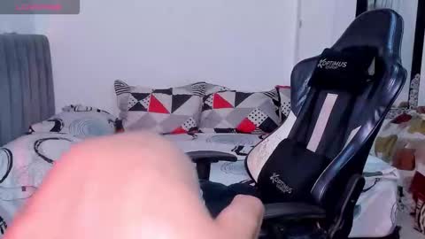 Snapshot of cute_diego_ chatting on October 10, 11:31 pm Diego online show from October 10, 11:31 pm