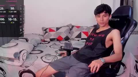 Snapshot of cute_diego_ chatting on October 18, 10:47 pm Diego online show from October 18, 10:47 pm