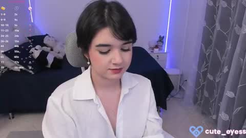 Snapshot of cute_eyess chatting on September 10, 7:48 pm Cute online show from September 10, 7:48 pm