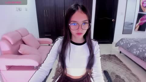 Snapshot of cute_fox_1 chatting on September 15, 1:12 pm Bella Fox online show from September 15, 1:12 pm