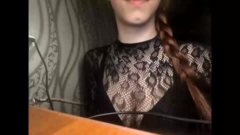 cute_foxis online show from May 7, 9:54 pm