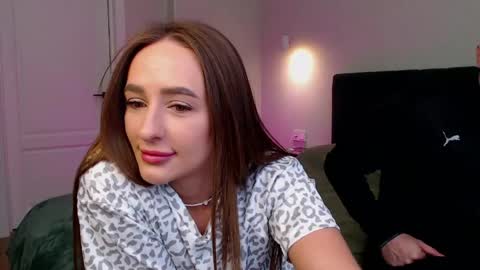cute_girl_mia__ online show from May 6, 3:23 am