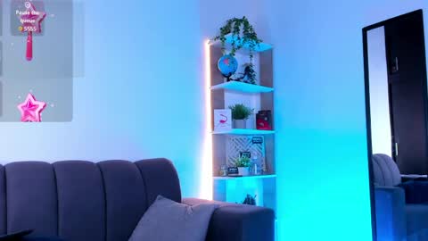 Cute horny1 online show from April 11, 11:25 am