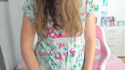 Snapshot of cute_kate0 chatting on September 17, 12:52 pm cute_kate0 online show from September 17, 12:52 pm