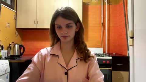 Snapshot of cute_kitte chatting on January 6, 10:05 pm cute_kitte online show from January 6, 10:05 pm