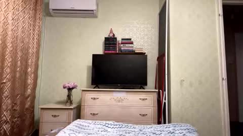 Snapshot of cute_kitte chatting on October 18, 7:18 pm cute_kitte online show from October 18, 7:18 pm