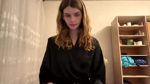 Snapshot of cute_kitte chatting on January 18, 7:04 pm cute_kitte online show from January 18, 7:04 pm