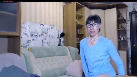 cute_lion_ online show from November 16, 12:18 pm