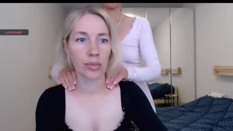 Snapshot of cute_lion_ chatting on October 19, 12:10 pm cute_lion_ online show from October 19, 12:10 pm