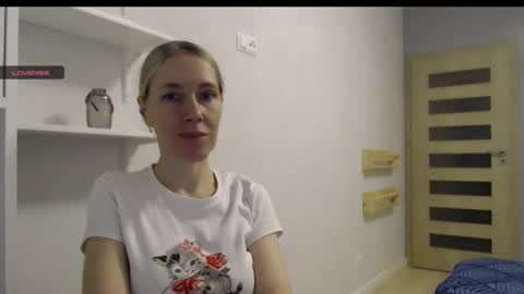 Snapshot of cute_lion_ chatting on October 12, 6:54 pm cute_lion_ online show from October 12, 6:54 pm