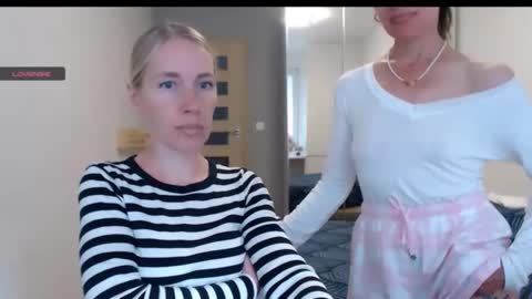 Snapshot of cute_lion_ chatting on October 1, 3:11 pm cute_lion_ online show from October 1, 3:11 pm