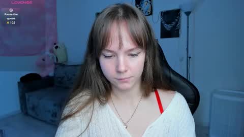 Snapshot of cute_little_ass chatting on September 22, 4:05 am Emily online show from September 22, 4:05 am