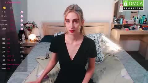Snapshot of cute_milana chatting on September 25, 12:12 pm Milana online show from September 25, 12:12 pm