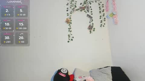 Snapshot of cute_sammy_1 chatting on September 24, 11:50 am cute_sammy_1 online show from September 24, 11:50 am
