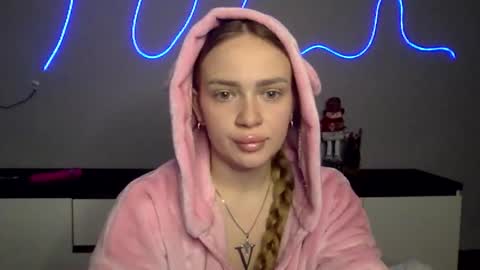 cute_shy06 online show from January 11, 6:14 pm