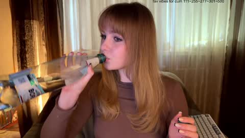 Snapshot of cute_siberian_girl chatting on September 28, 4:43 am Ksenya online show from September 28, 4:43 am