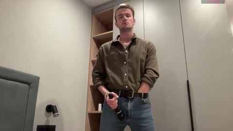 Snapshot of cute_skywalker chatting on September 13, 6:32 pm cute_skywalker online show from September 13, 6:32 pm
