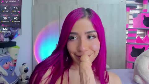 katalinda montt online show from November 7, 6:54 pm