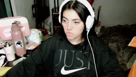 Snapshot of cuteambervi chatting on December 3, 10:56 pm Princess Amber online show from December 3, 10:56 pm