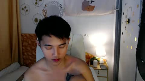 Snapshot of cuteasiancock98 chatting on March 12, 11:01 pm Steph online show from March 12, 11:01 pm