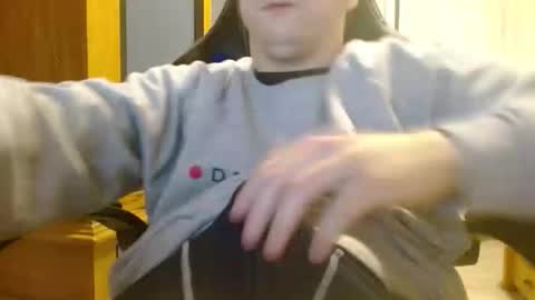 Cuteboy090 online show from April 29, 11:31 pm