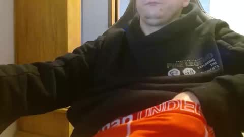 Cuteboy090 online show from May 4, 4:24 pm