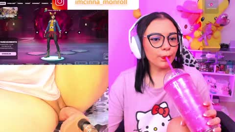 Snapshot of cutecinamonroll chatting on February 5, 4:58 pm Cinna independent model online show from February 5, 4:58 pm