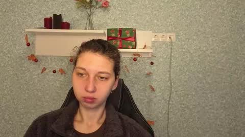 Elli online show from December 15, 5:25 am