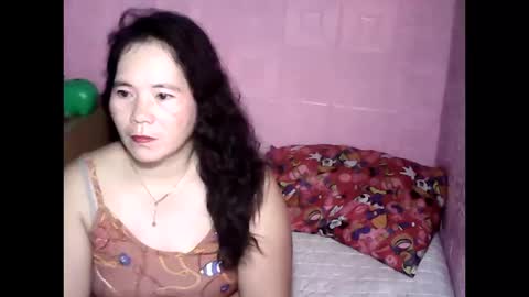 Snapshot of cutehornymom chatting on September 23, 12:48 am cutehornymom online show from September 23, 12:48 am