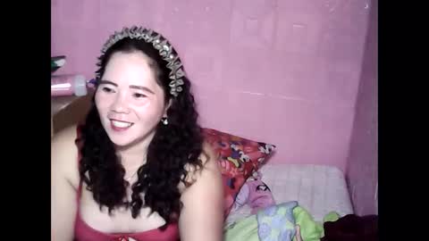 Snapshot of cutehornymom chatting on October 1, 5:28 am cutehornymom online show from October 1, 5:28 am