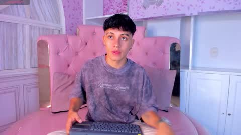 cutenaked_ online show from March 11, 11:24 am