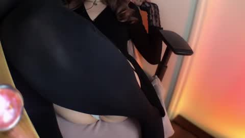 Sofi online show from December 12, 9:26 pm