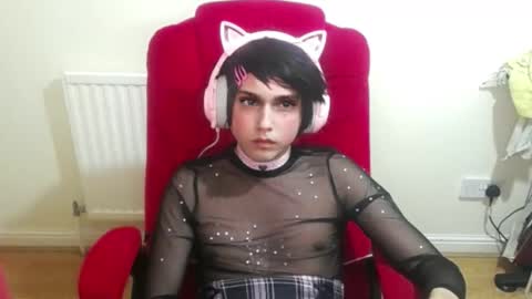 Snapshot of cutest_princess chatting on October 9, 10:48 pm cutest_princess online show from October 9, 10:48 pm