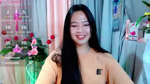 cute online show from December 16, 8:15 pm