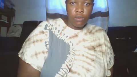 Snapshot of cutey_mellanin chatting on October 10, 3:23 am cutey_mellanin online show from October 10, 3:23 am