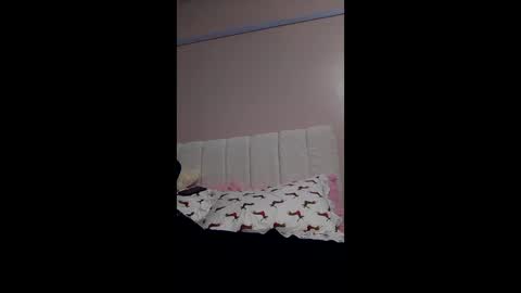 cutezola online show from April 2, 5:26 am