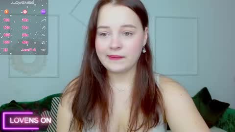 Snapshot of cutie__cutiee_ chatting on October 14, 9:51 pm Nika online show from October 14, 9:51 pm