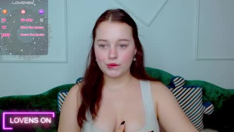 Snapshot of cutie__cutiee_ chatting on October 13, 9:50 pm Nika online show from October 13, 9:50 pm