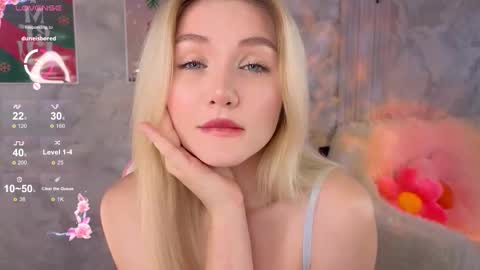 HelloMy name Eva online show from December 19, 4:30 am