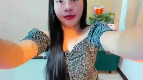 Snapshot of cutie_asianwoman chatting on October 4, 8:23 am cutie_asianwoman online show from October 4, 8:23 am