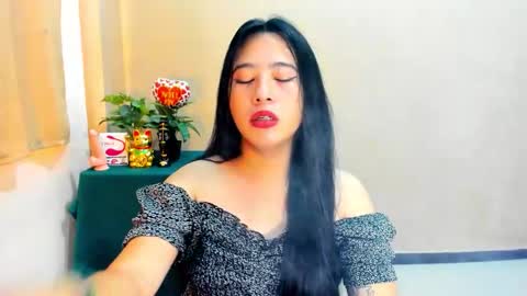 Snapshot of cutie_asianwoman chatting on October 19, 7:46 am cutie_asianwoman online show from October 19, 7:46 am