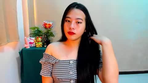 Snapshot of cutie_asianwoman chatting on October 15, 7:32 am cutie_asianwoman online show from October 15, 7:32 am