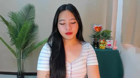 Snapshot of cutie_asianwoman chatting on September 12, 5:42 am cutie_asianwoman online show from September 12, 5:42 am