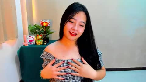 Snapshot of cutie_asianwoman chatting on October 17, 7:45 am cutie_asianwoman online show from October 17, 7:45 am