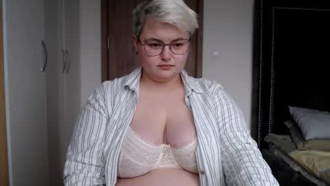 Sophie  Lilith online show from November 19, 7:18 am