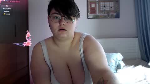 Snapshot of cutie_florence chatting on September 22, 7:56 am Sophie Lilith online show from September 22, 7:56 am