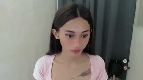 Snapshot of cutie_mitcha chatting on February 7, 12:20 am cutie_mitcha online show from February 7, 12:20 am